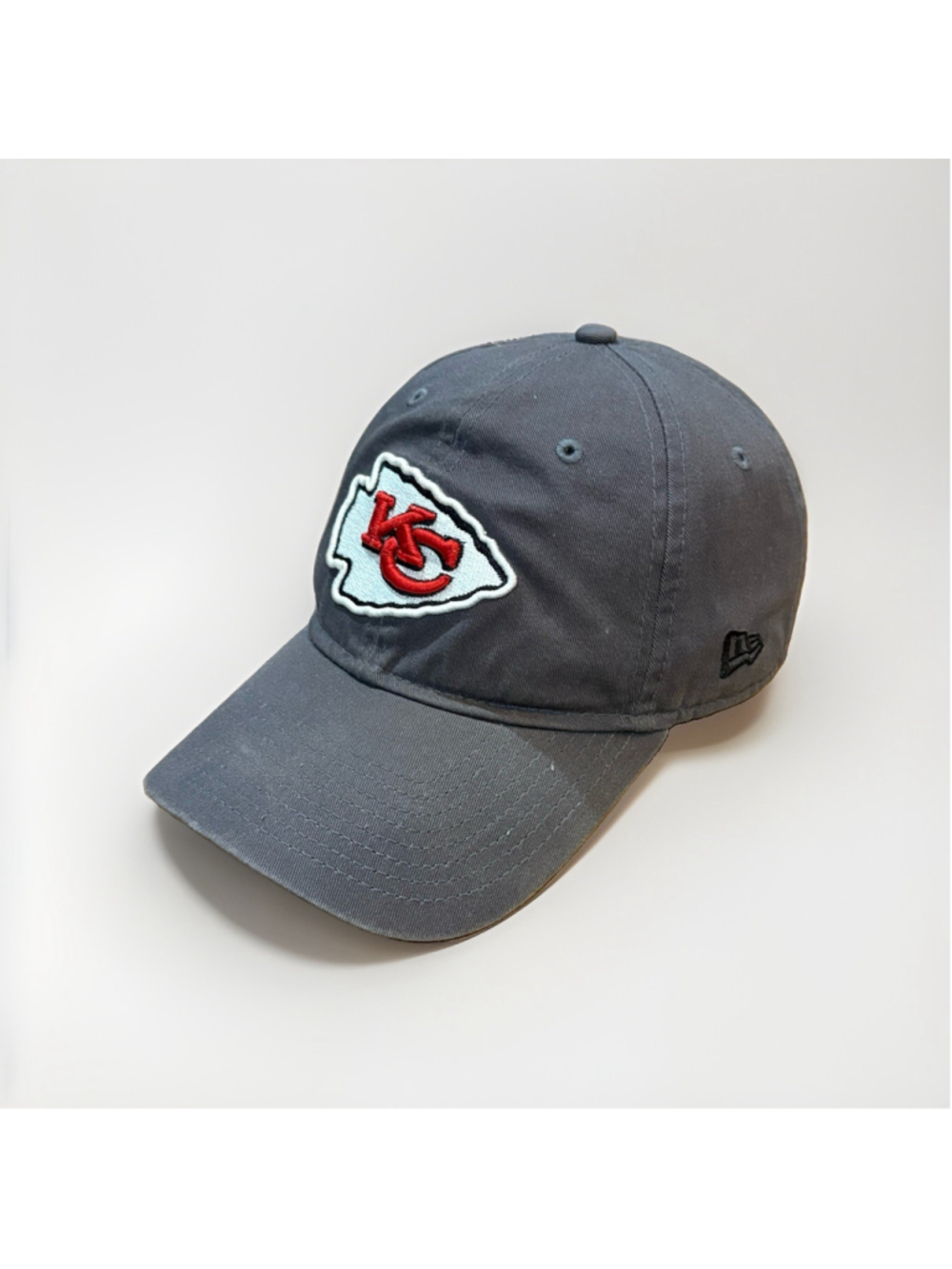 '47 Kansas City Chiefs Clean Up Charcoal Adjustable Strap Hat Dad Cap